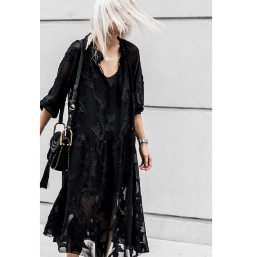 Blogger Favorite Aritzia Wilfred Dufour Dress Ruffle Tiered Jacquard Midi Maxi